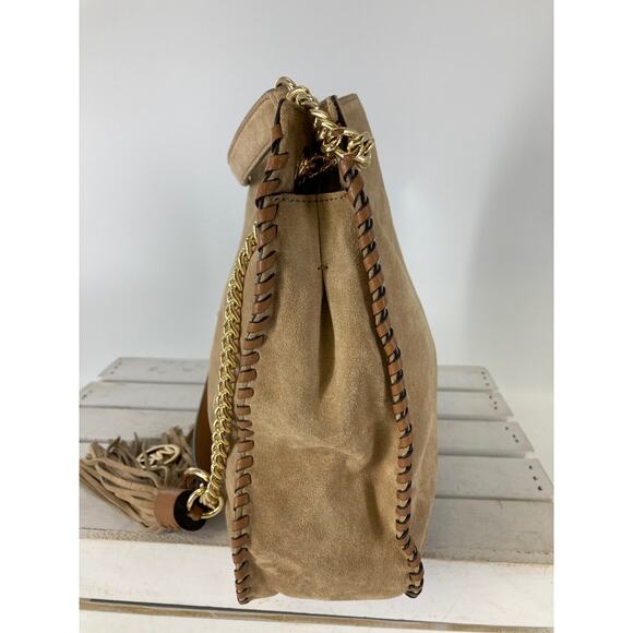 MICHAEL KORS, LARGE TAN SUEDE SHOULDER BAG WITH TASSEL - Picture 6 of 16
